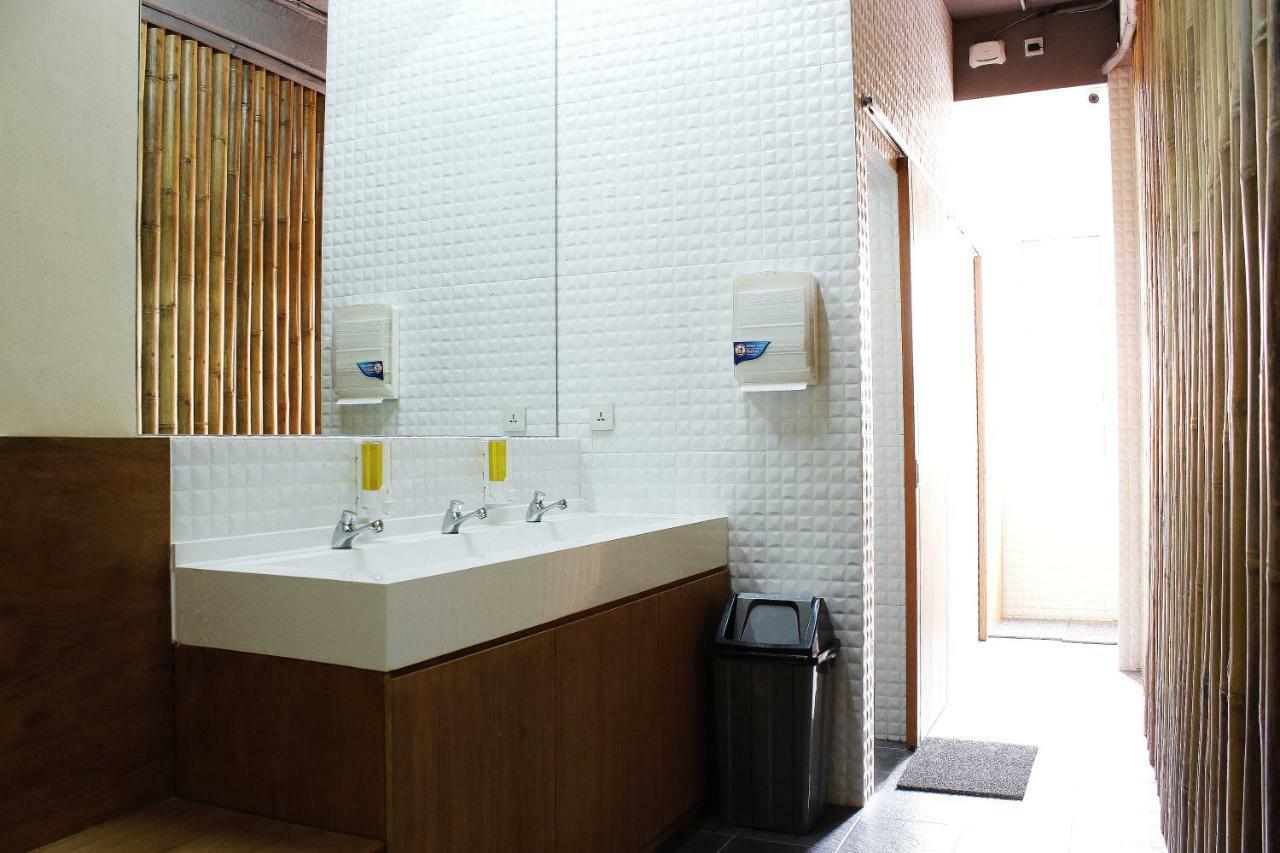 Teduh Hostel Kota Tua Jakarta Luaran gambar